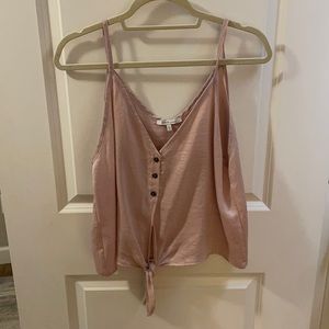 Cute pink top with three buttons